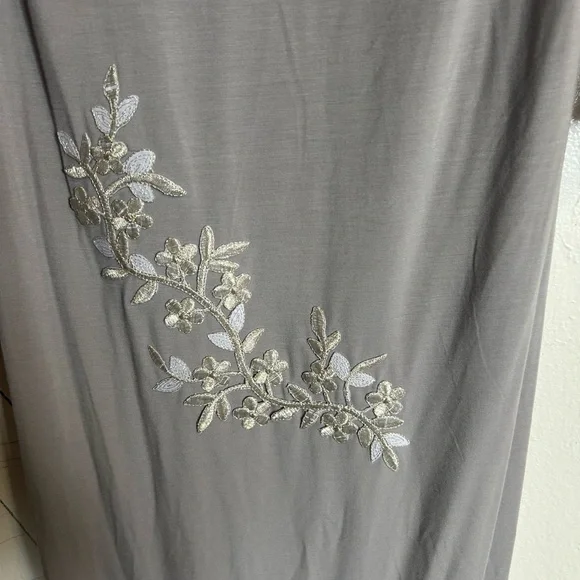 NWT Helsa Jersey Backless Maxi Dress in Dove Grey - Picture 10 of 10